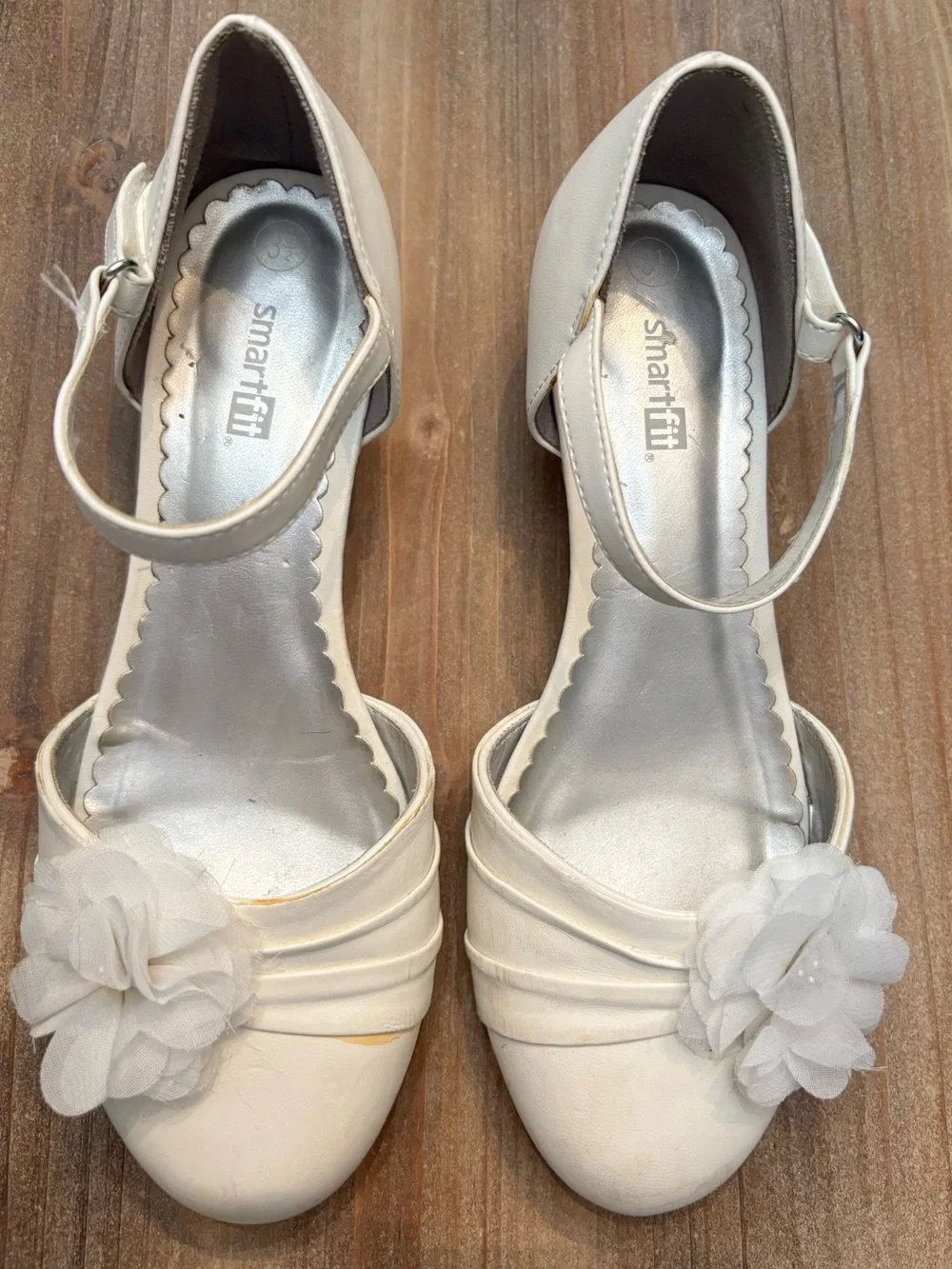 Girls White Jeweled Floral Dress Shoes with Ankle Strap size 3 1/2
